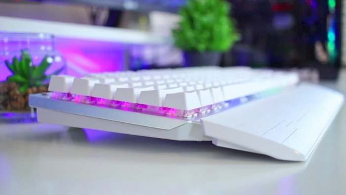 white wireless and mechanical gaming keyboard